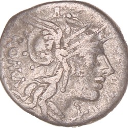 Roman republic. Q. Fabius Labeo. Denarius. N.D. (124 BC).