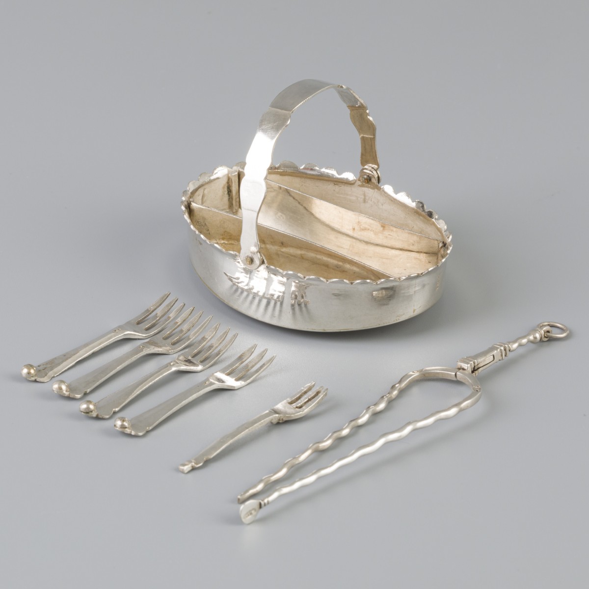 7-delig lot miniaturen zilver.