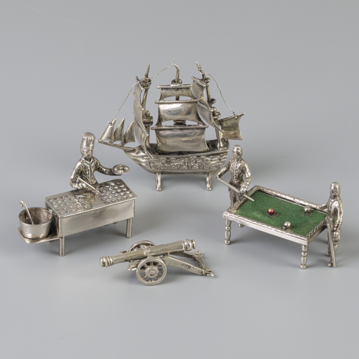 4-delig lot miniaturen zilver.