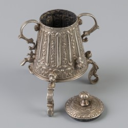 Miniatuur kraantjeskan (Amsterdam, Arnoldus van Geffen 1728-1769) zilver.