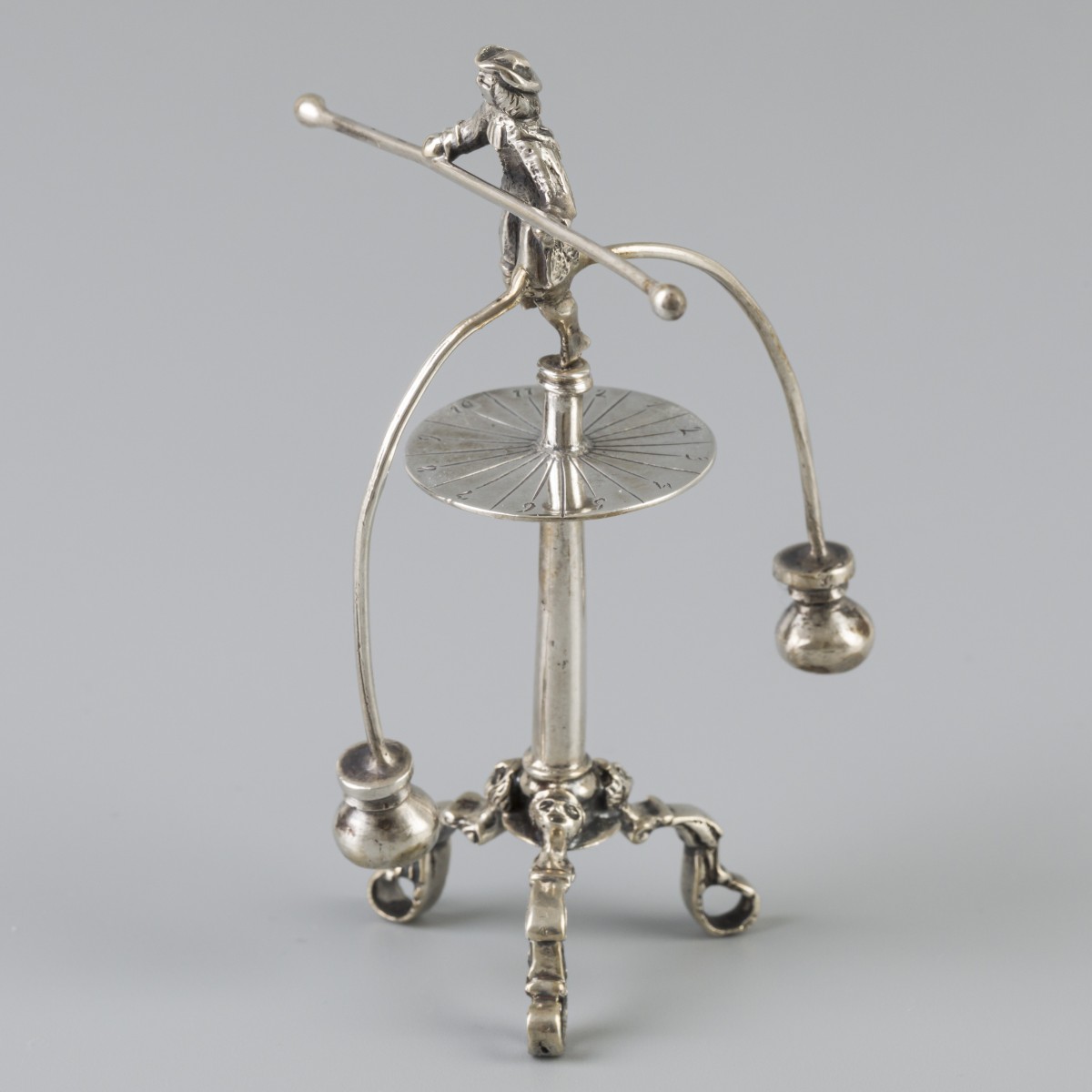 Miniatuur rouletteman / tombola zilver.