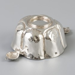 Miniatuur brandewijnkom (18e-eeuws) zilver.