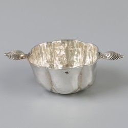 Miniatuur brandewijnkom (18e-eeuws) zilver.