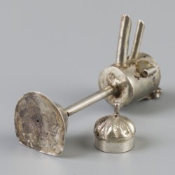 Miniatuur olielamp / snotneus (18e-eeuws ?) zilver.