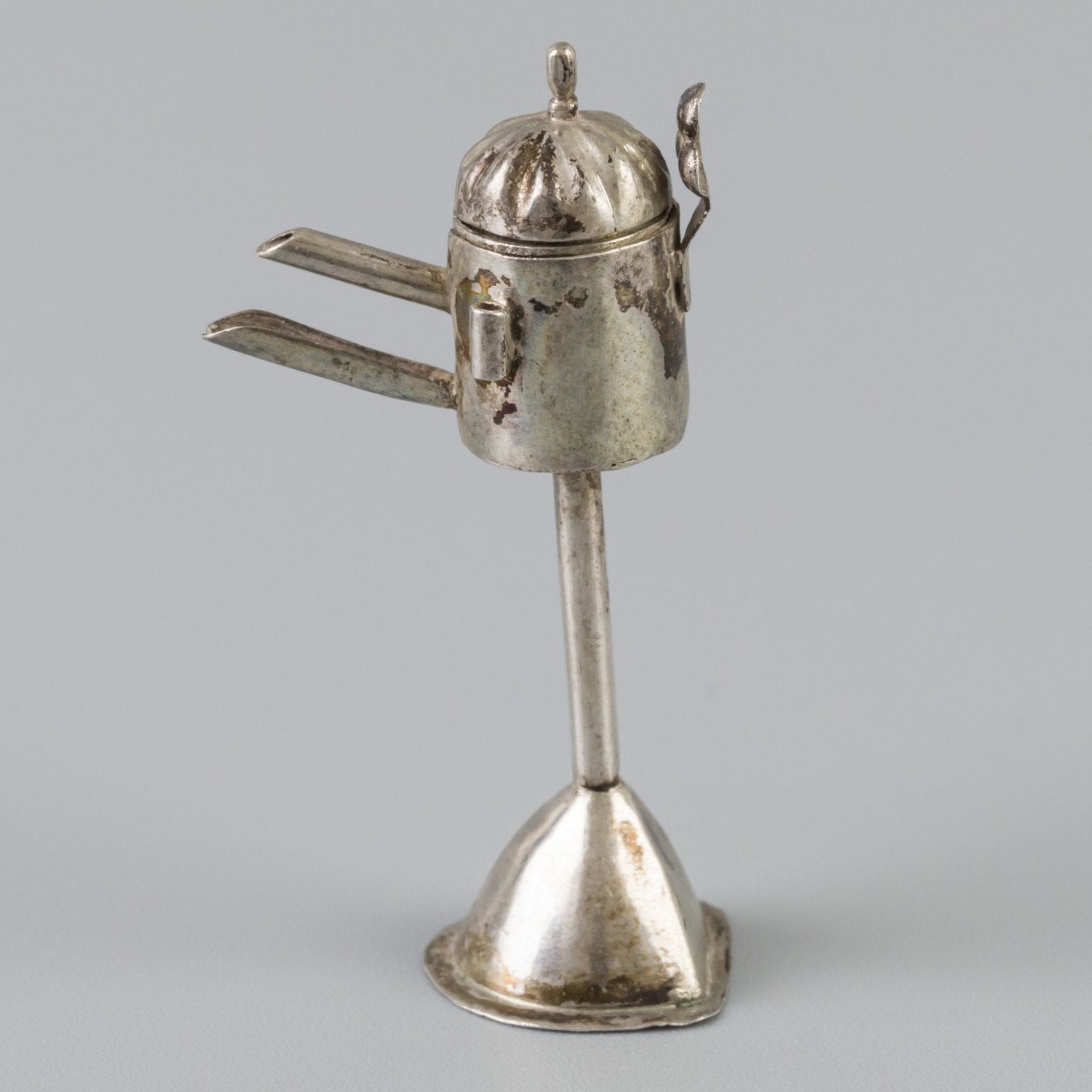 Miniatuur olielamp / snotneus (18e-eeuws ?) zilver.