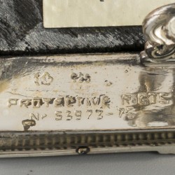 Miniatuur vleugelpiano / speeldoos zilver.