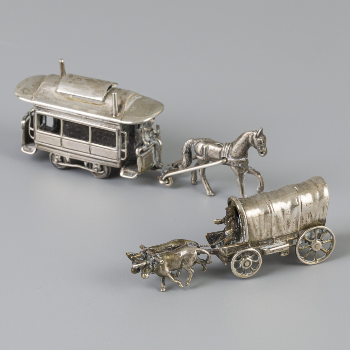 2-delige set miniaturen zilver.