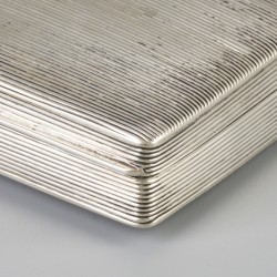 Tabaksdoos (Schoonhoven, Abraham van Willenswaard 1830) zilver.
