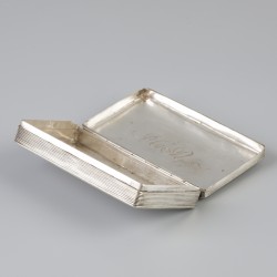 Tabaksdoos (Schoonhoven, Abraham van Willenswaard 1830) zilver.
