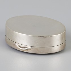 Pillendoosje (Londen 1897) schildpad / zilver.