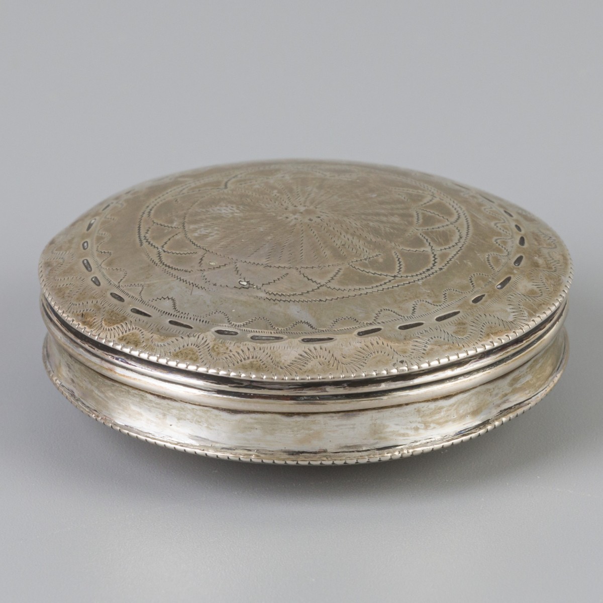 Pepermuntdoosje (Schoonhoven, Pieter Kuijlenburg 1833) zilver.