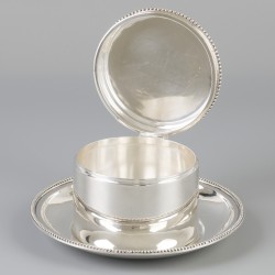 Koektrommel met schotel zilver.