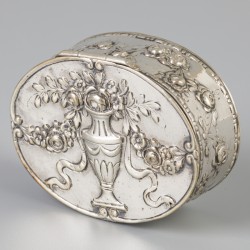 Doosje zilver.