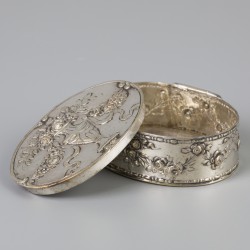 Doosje zilver.
