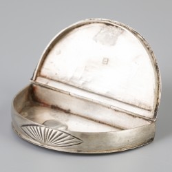 Tondeldoosje (Amsterdam, Willem Willems 1832) zilver.