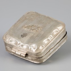 Pepermuntdoosje / poederdoos zilver.