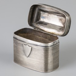 Lodereindoosje (Schoonhoven, Andries Graves Kooiman / Klaaske Leverland Mopman 1842) zilver.