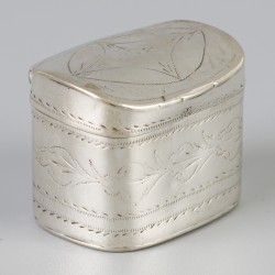Lodereindoosje (Bellingwolde, Johan Coenraad Gottfried Cabboes 1829) zilver.
