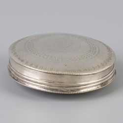 Pepermuntdoosje zilver.