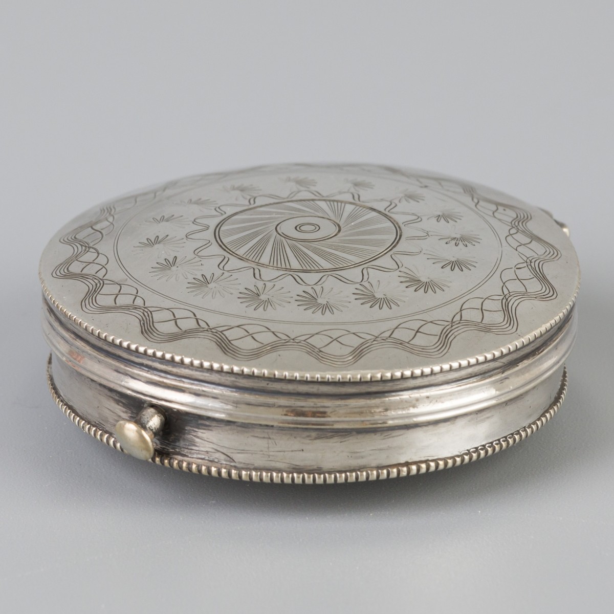 Pepermuntdoosje (Schoonhoven, Pieter Kuijlenburg 1823) zilver.