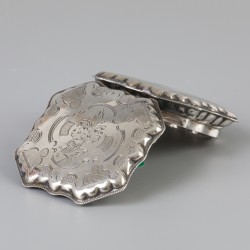 Pepermuntdoosje (Schoonhoven, Jan Hooijkaas 1866) zilver.