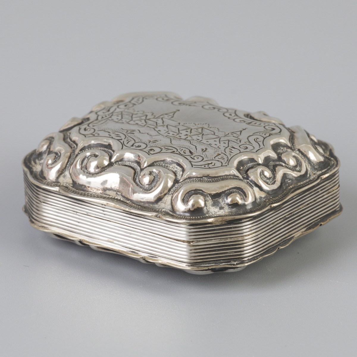 Pepermuntdoosje (Joure, Christiaan Jacobs Bruinings 1866) zilver.