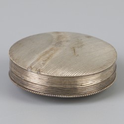 Pepermuntdoosje (Schoonhoven, Pieter Kuijlenberg 1836) zilver.