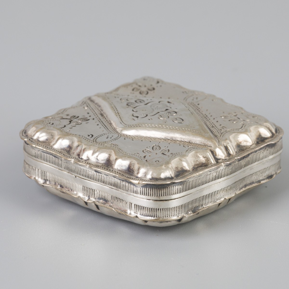 Pepermuntdoosje (Schoonhoven, Hendrik Capoen 1876) zilver.