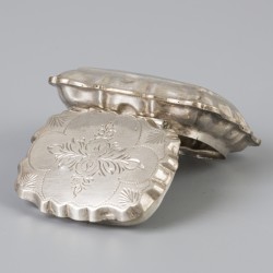 Pepermuntdoosje (Schoonhoven, Pieter Kruijt Jr. 1878) zilver.