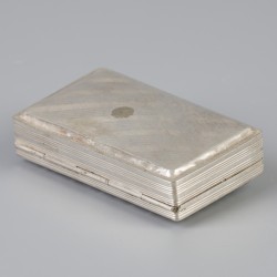Snuiftabaksdoosje (Schoonhoven, Jacobus van Dam 1857) zilver.