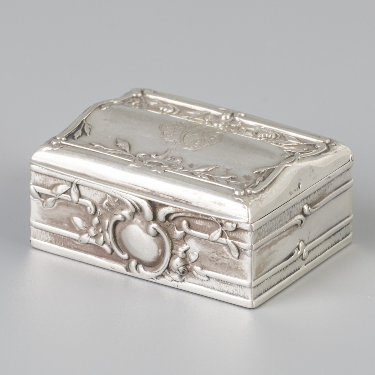 Snuifdoos (Mainz, Martin Mayer 1888-1e helft 20e eeuw) zilver.