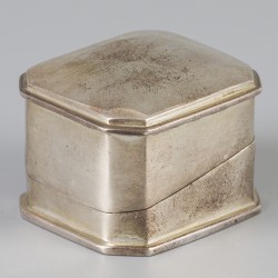 Ringendoosje zilver.