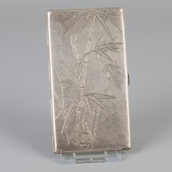 Sigarettenetui zilver.