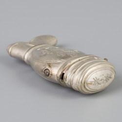 Vesta case / tondeldoosje (Schoonhoven, A.A. van der Huibrecht 1863-1892) zilver.