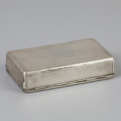 Snuiftabakdoosje zilver.
