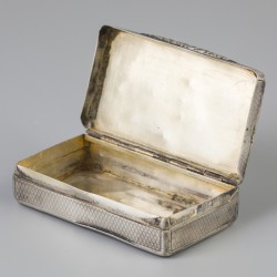 Snuiftabakdoosje zilver.