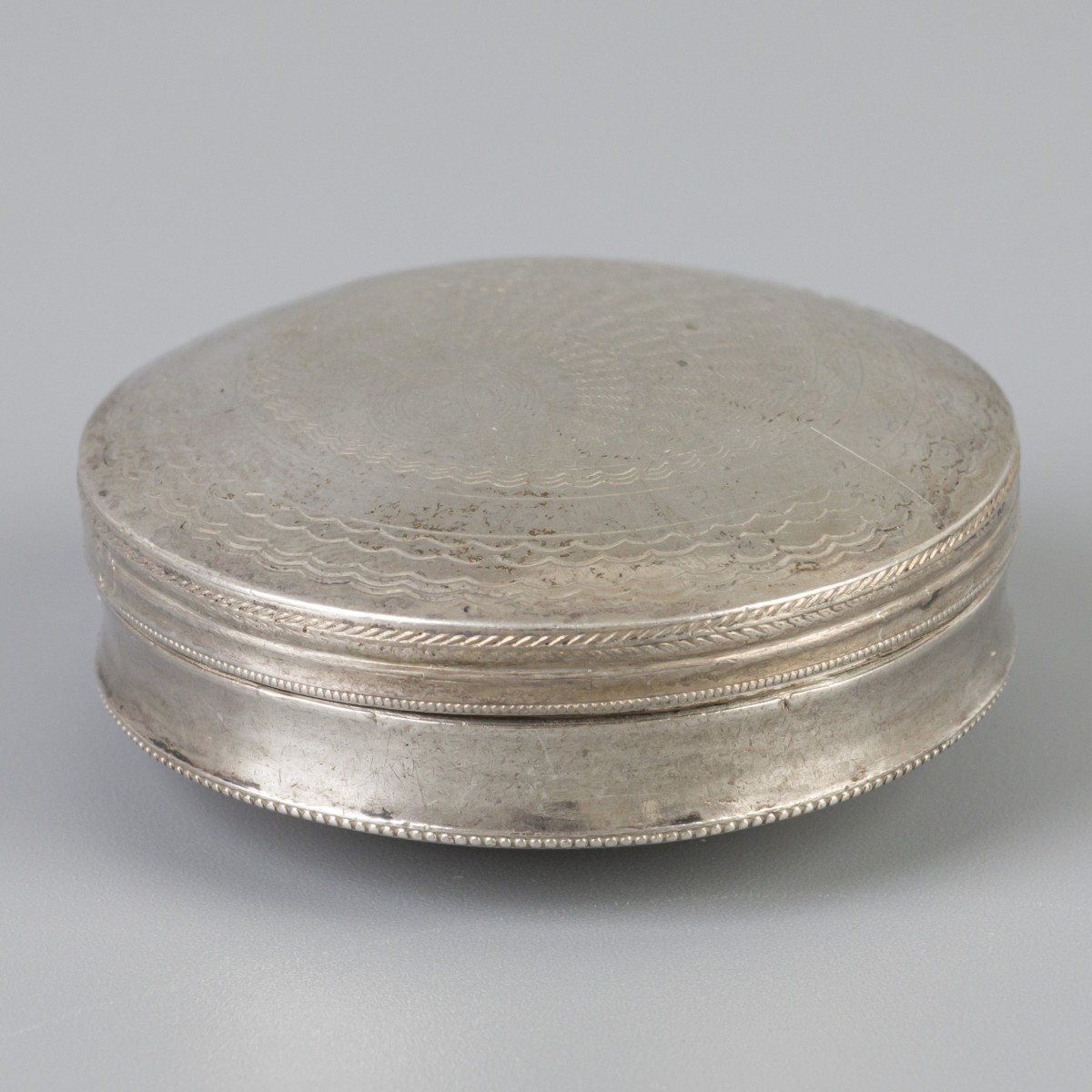 Pepermuntdoosje (Schoonhoven, Adrianus Kuijlenburg 1816) zilver.