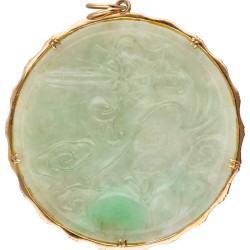 Vintage jade hanger in een bamboevormig 14 kt. geelgouden montuur.