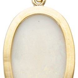 14 kt. Geelgouden vintage hanger bezet met ca. 7.45 ct. witte edelopaal.