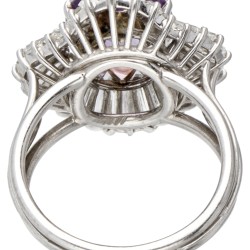 Pt 850 Platina cocktail ring bezet met ca. 2.90 ct. diamant en ca. 3.27 ct. amethist.