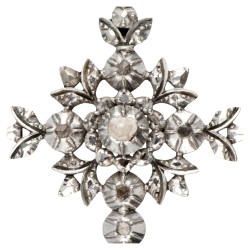 14 kt. Geelgouden/sterling zilveren 19de-eeuwse kruisvormige hanger bezet met roos geslepen diamant.
