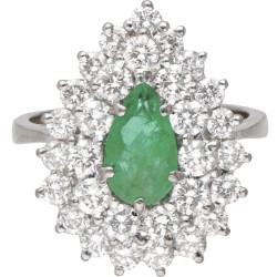 High end 18 kt. witgouden demi-parure bezet met ca. 7.06 ct. diamant en natuurlijke smaragd.