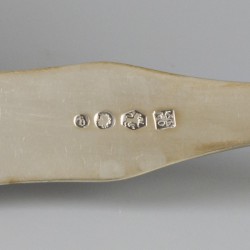 Eierlepel zilver.