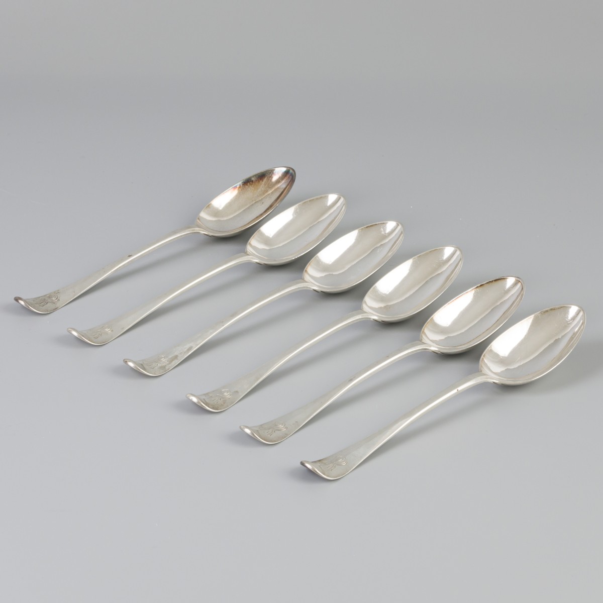 6-delige set dinerlepels (Amsterdam, Roelof Helweg 1776-1811) zilver.