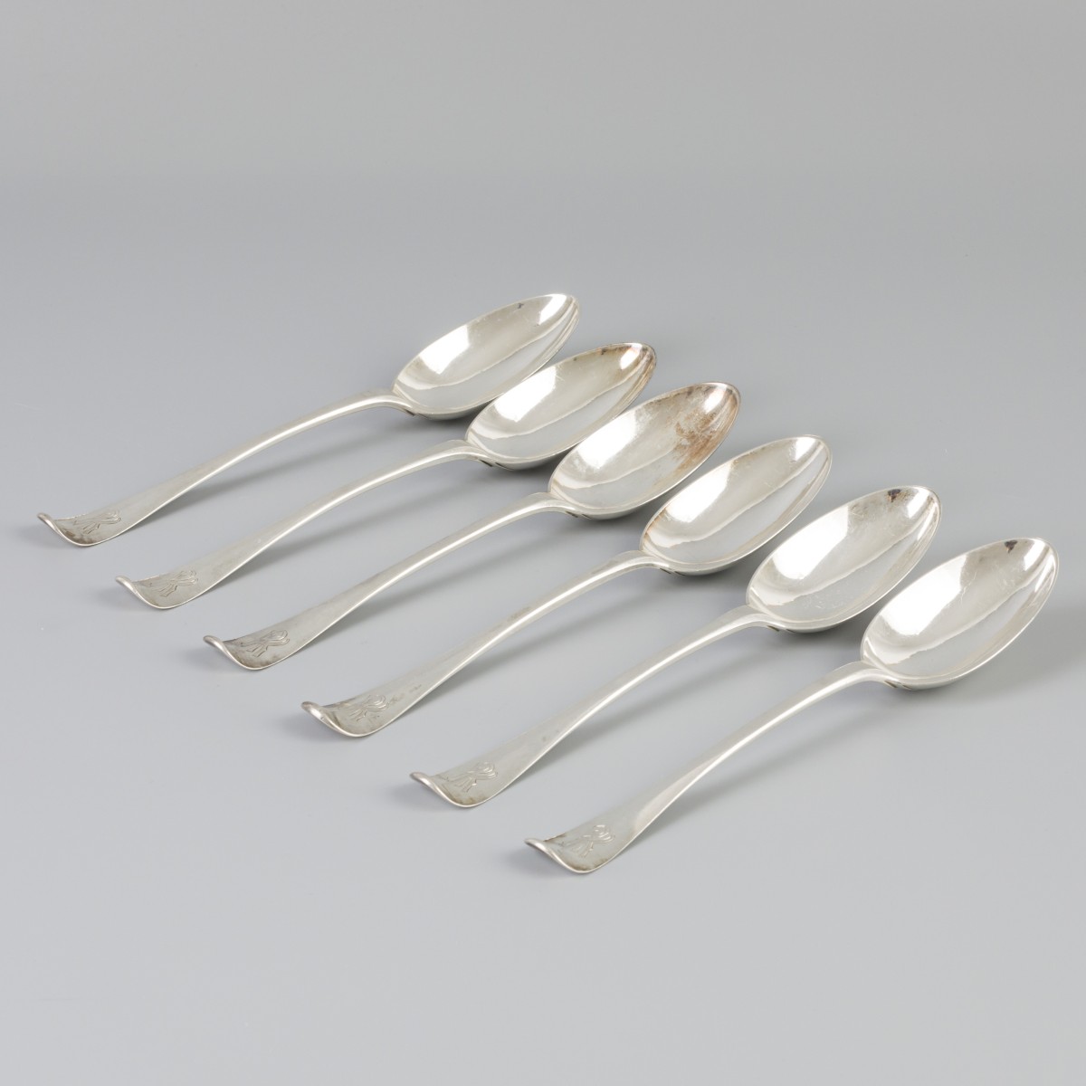 6-delige set dinerlepels (Amsterdam, Jacob Hulscher 1789-1804) zilver.