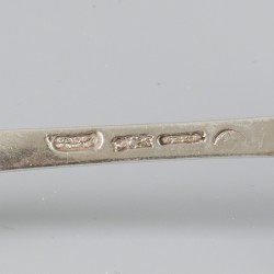 11-delige set dinervorken (Amsterdam, Roelof Helweg 1776-1811 & Jacob Hulscher 1789-1804) zilver.