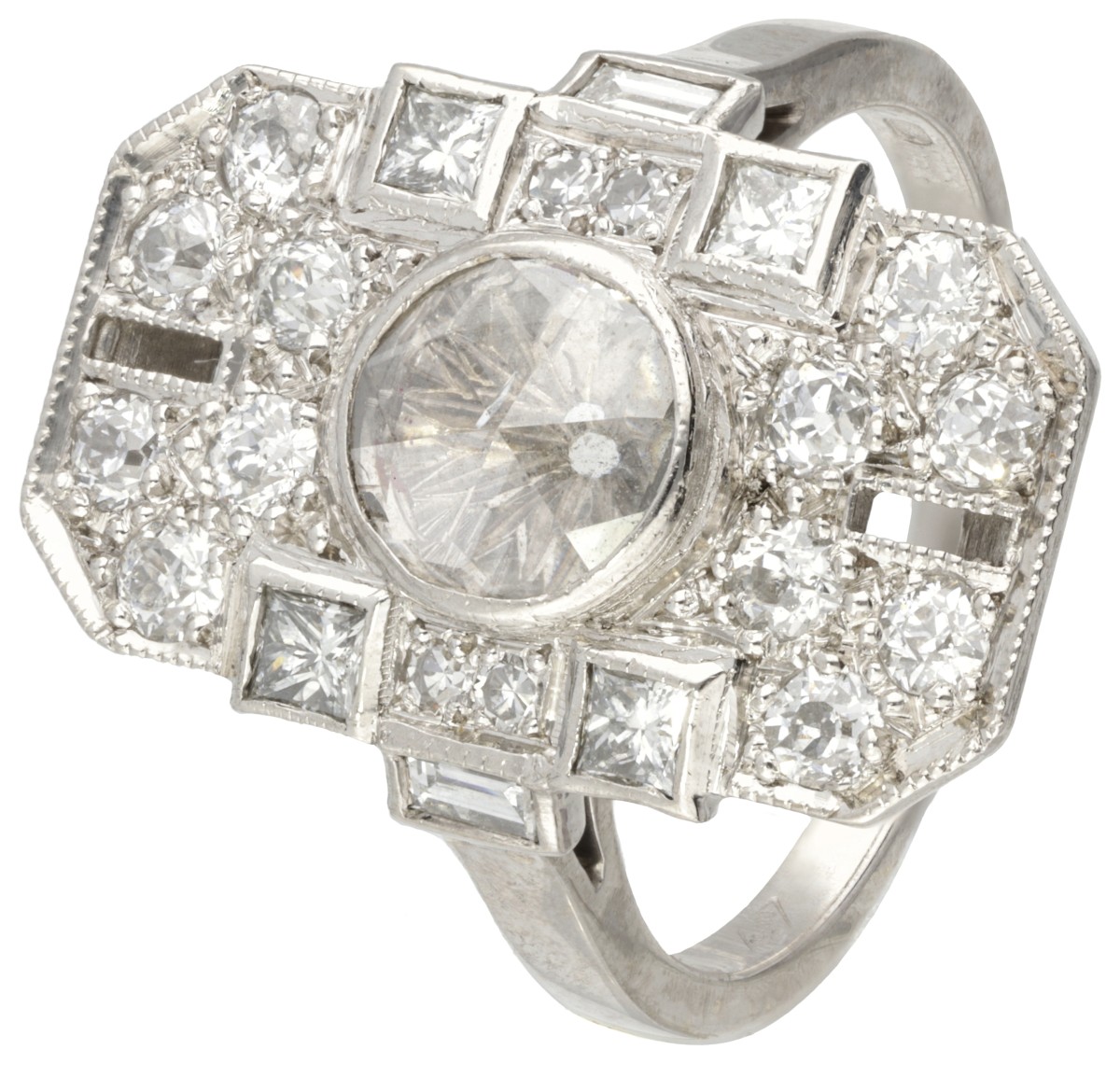 18 kt. Witgouden art deco ring bezet met diamant.