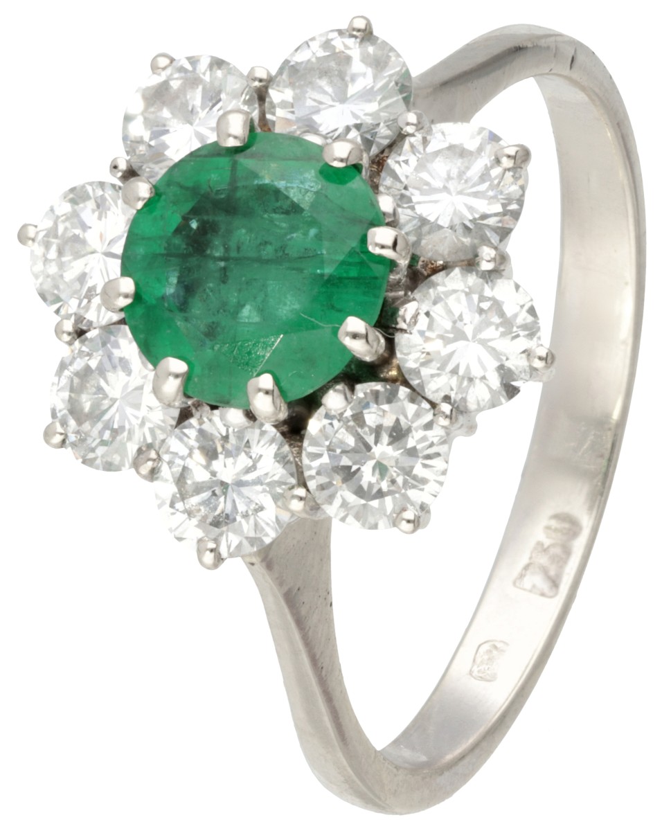 18 kt. Witgouden rozet ring bezet met ca. 1.28 ct. diamant en ca. 0.66 ct. natuurlijke smaragd.