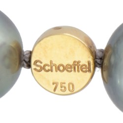 Schoeffel Tahiti parelcollier met een 18 kt. witgouden sluiting bezet met diamant.