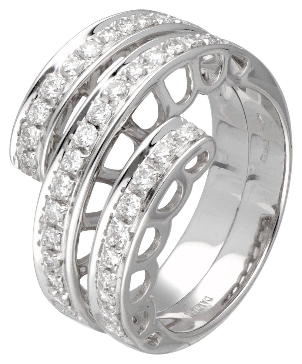 18 kt. Witgouden Damiani ring bezet met ca. 0.66 ct. diamant.